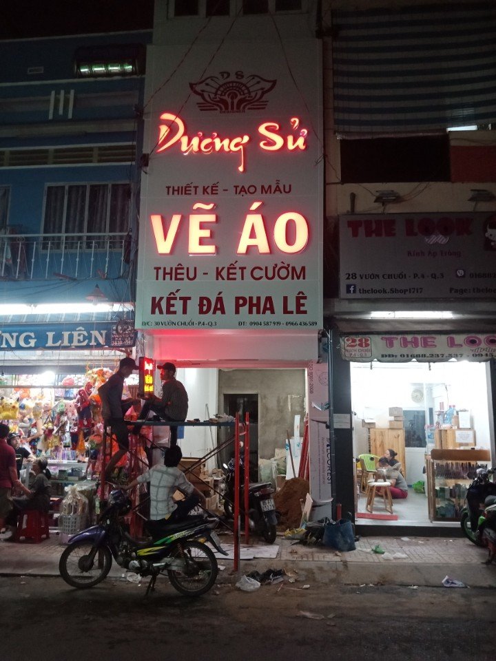 làm bảng hiệu shop thời trang quận 3